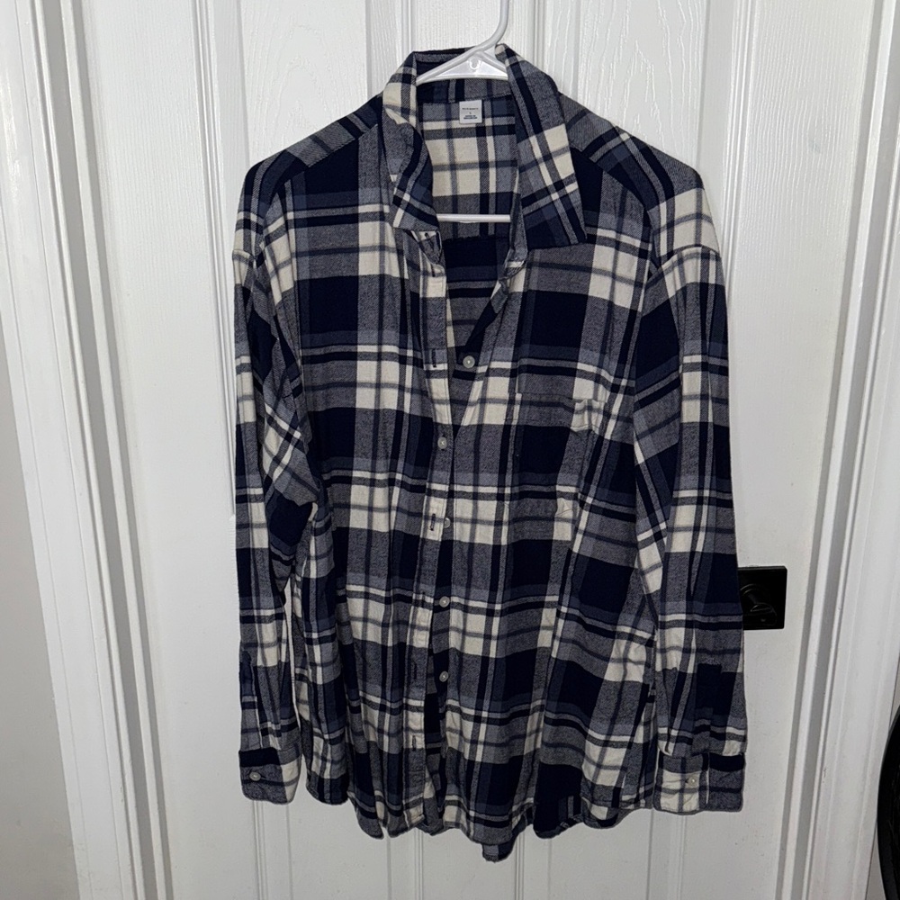 Old Navy Women’s oversized Plaid Shirt in Navy and Cream
